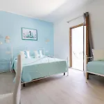 Elysia Bed & Breakfast